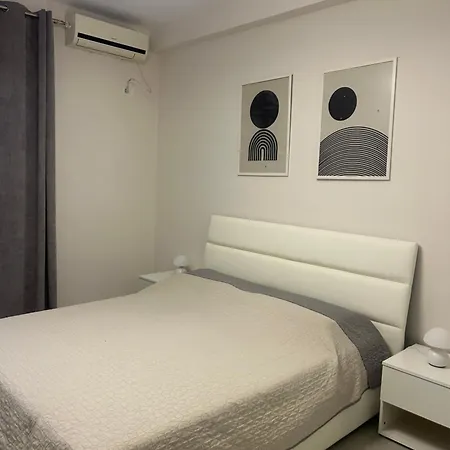 Apartment Qerret Sea View Golem (Tirana)