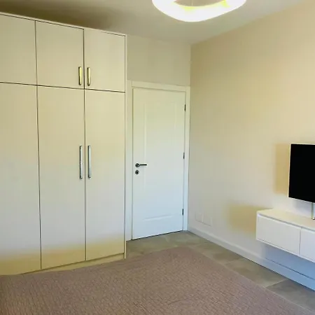 Qerret Sea View Apartamento *
